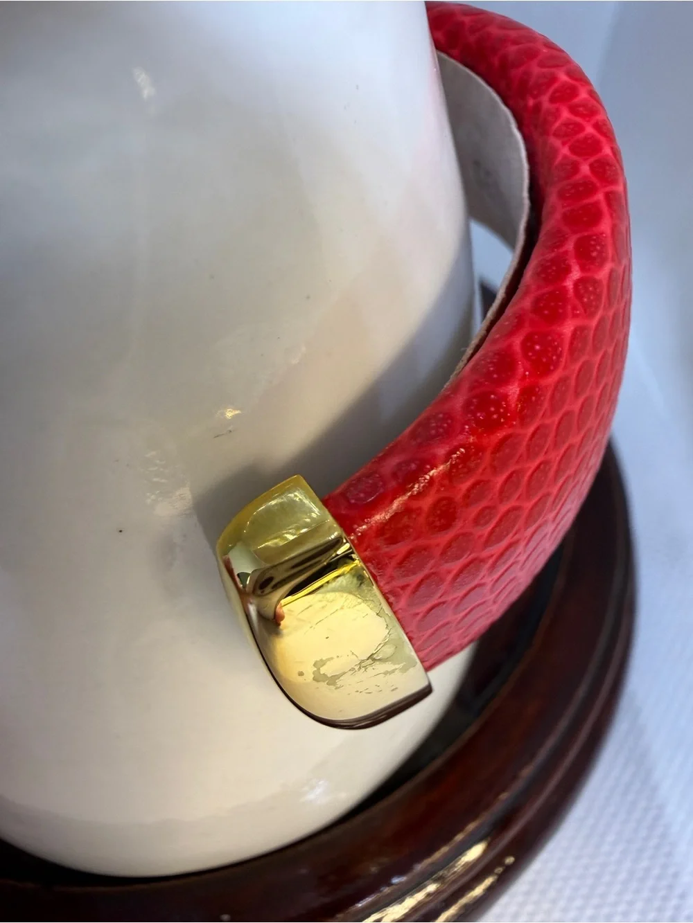 Joan Rivers Watch Classic Collections Red & Gold Size 7-8 Original Box. Working!